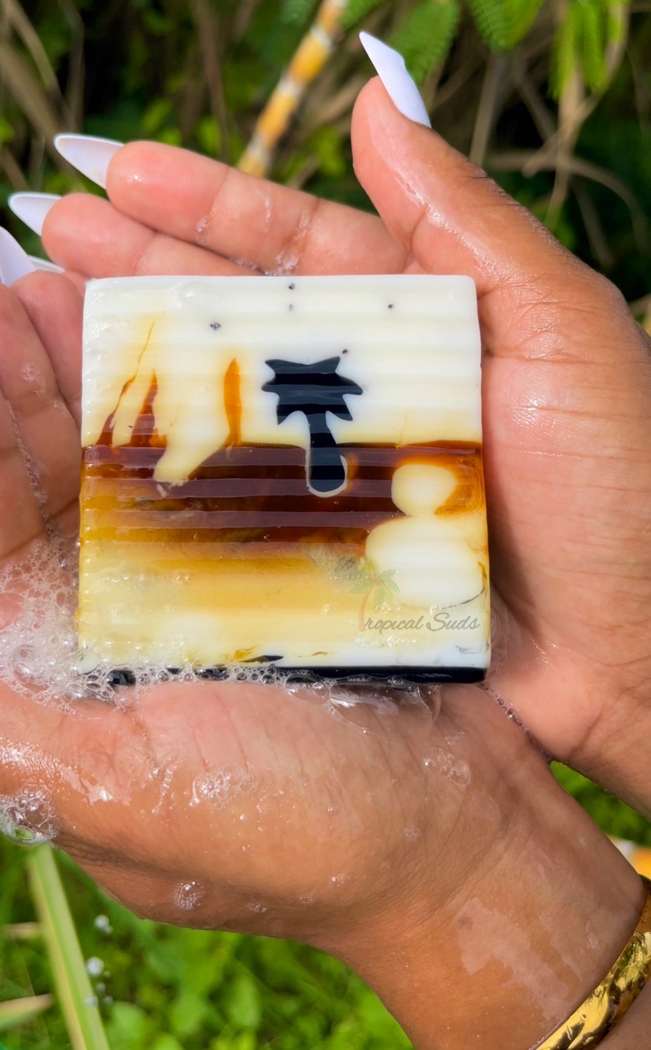 Island Glow Beauty Bar